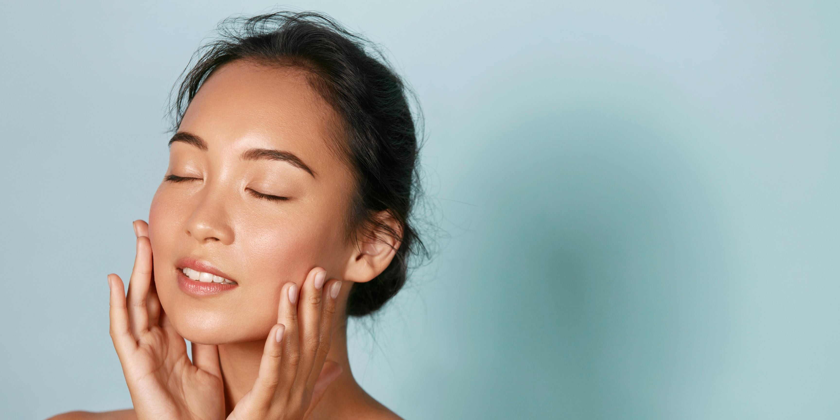 The Tech-Enhanced Skin Cycle: Why Your Routine Needs a Rest Day