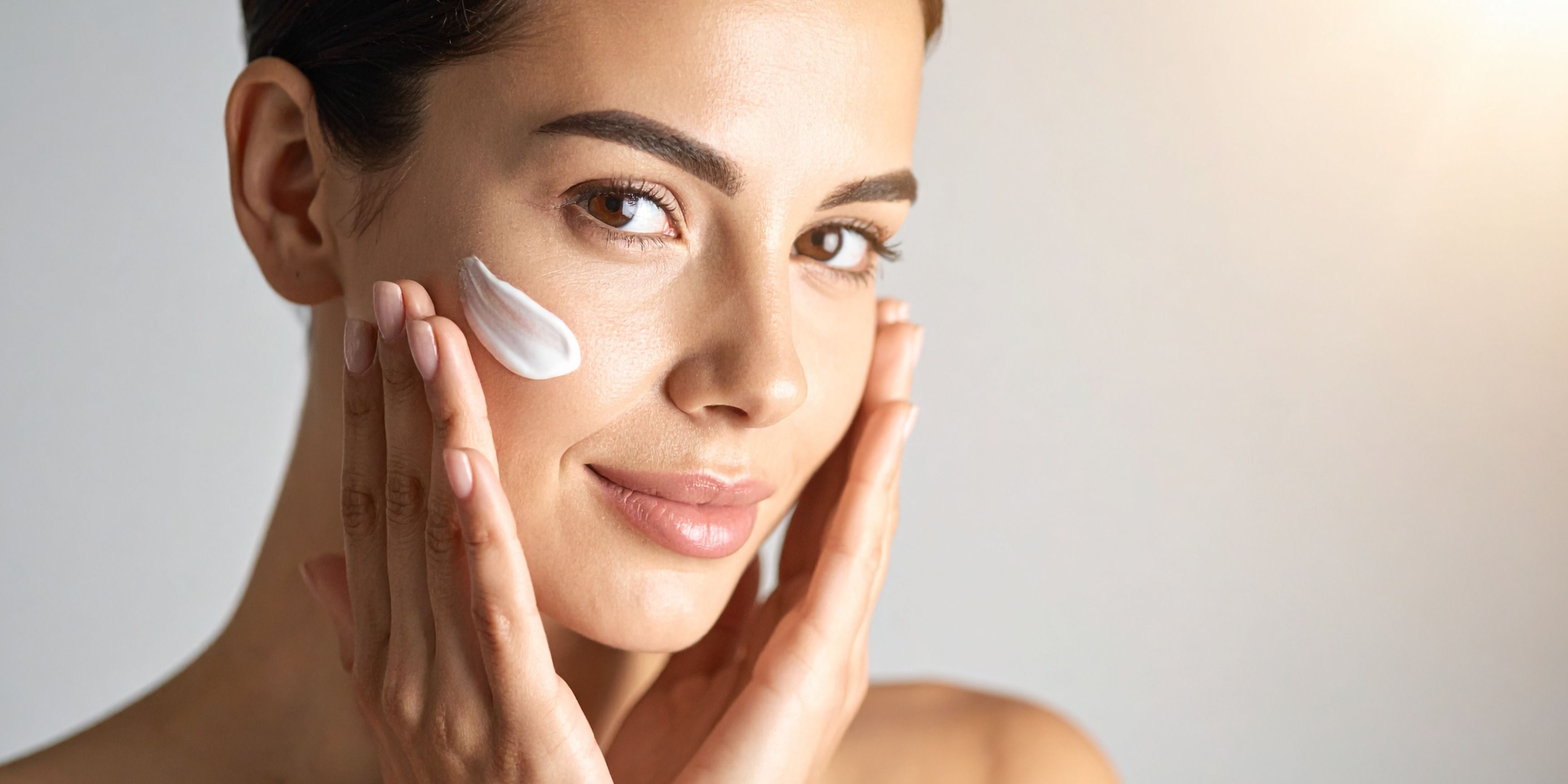 The Menopause Glow-Up: Navigating Estrogen Decline and Skin Elasticity