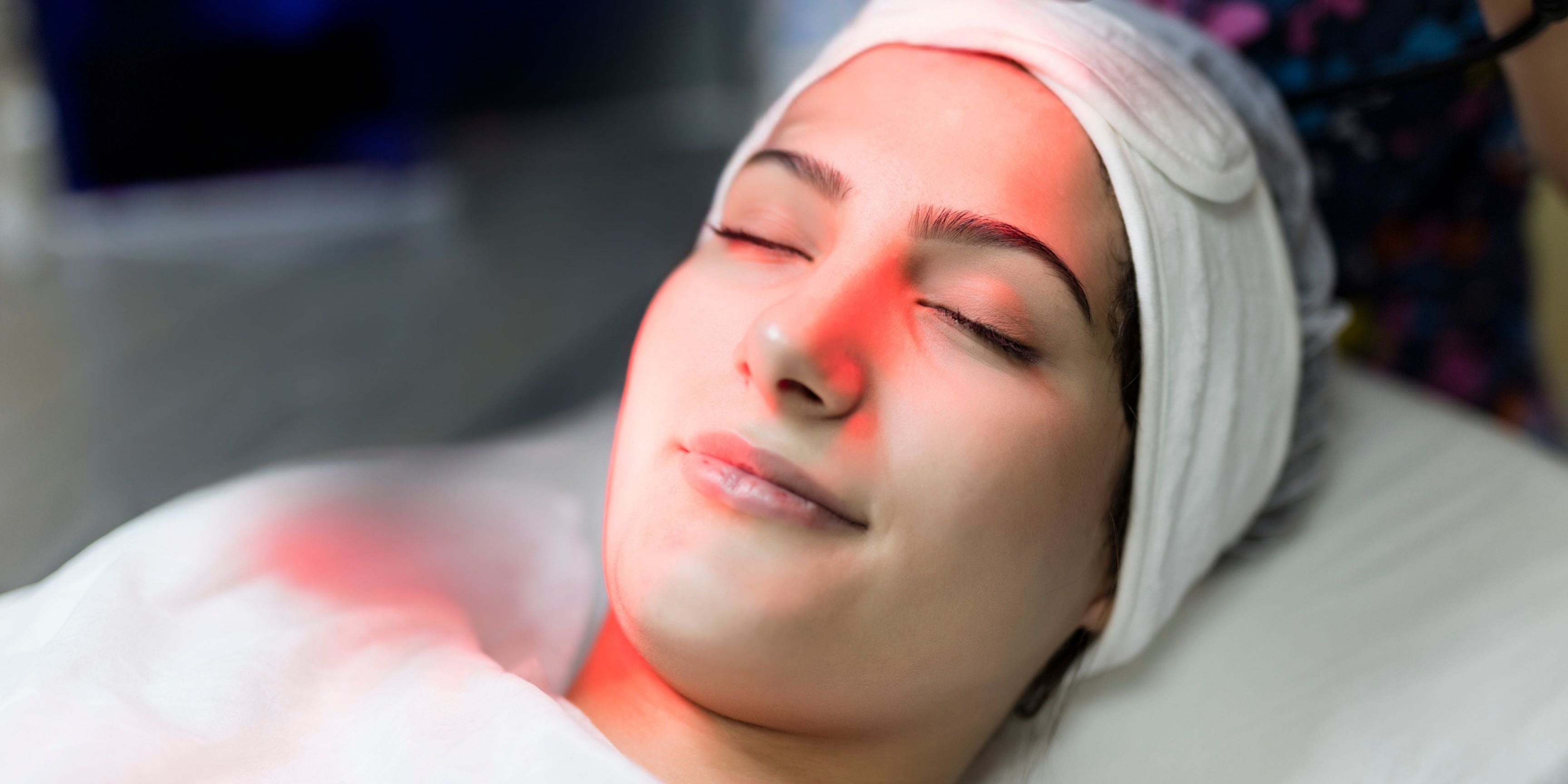 Why Red Light Therapy + Topical Creams Give Better Anti-Wrinkle Results