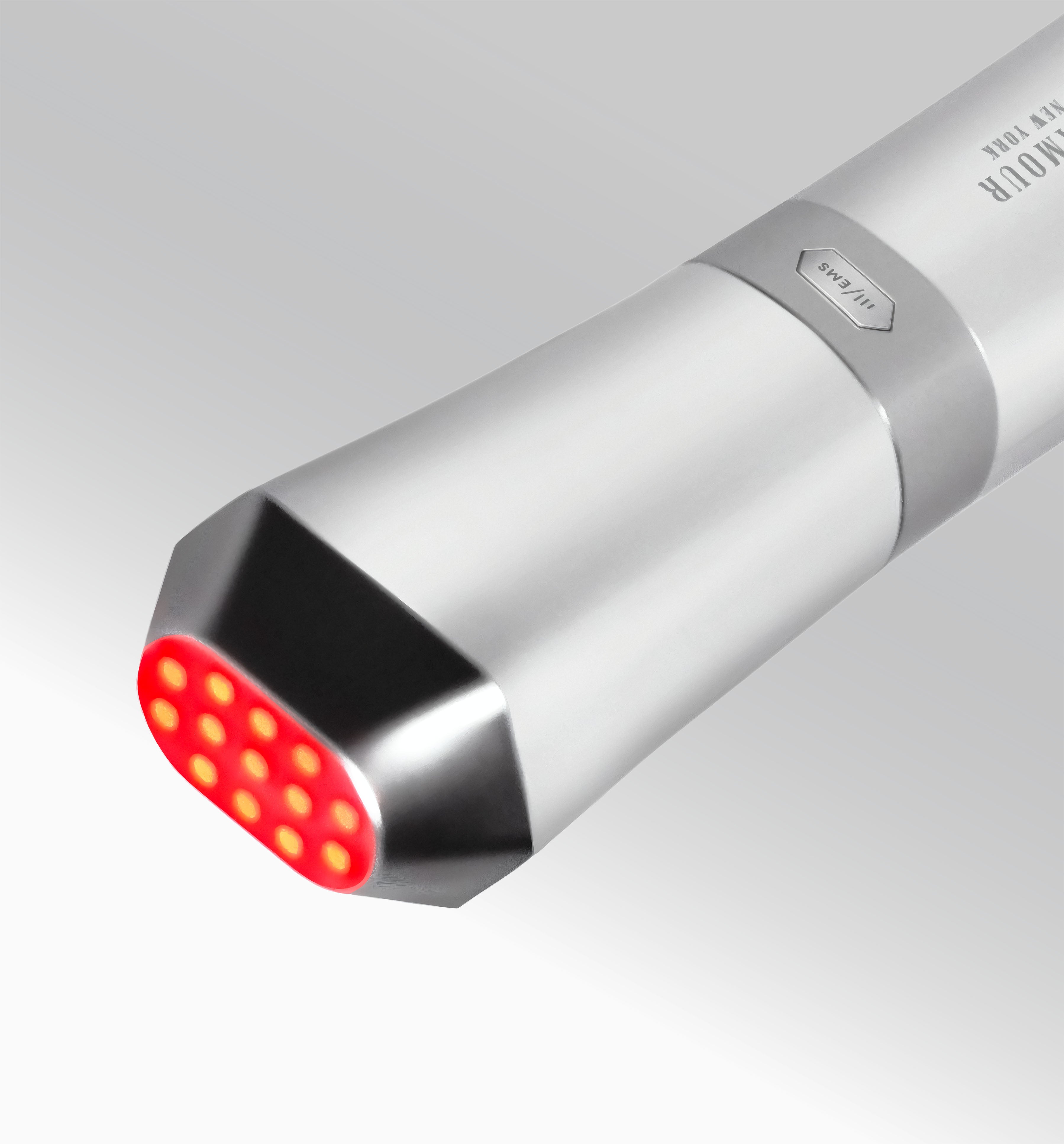 glamorous-wwith-light-closeup_G.jpg
